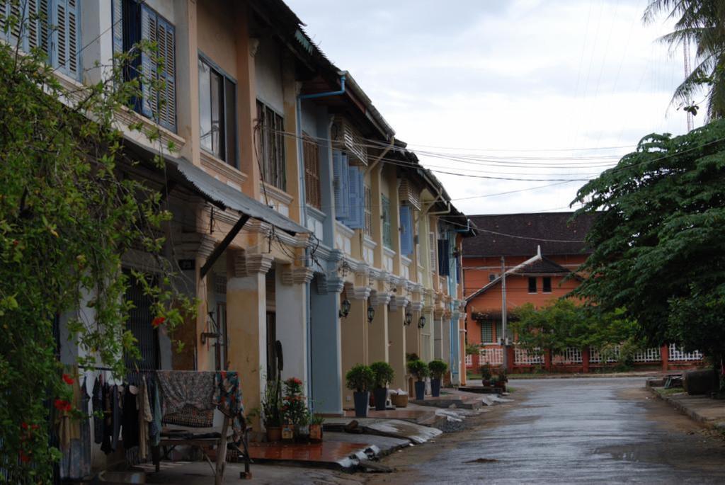 The Columns Hotell Kampot Eksteriør bilde